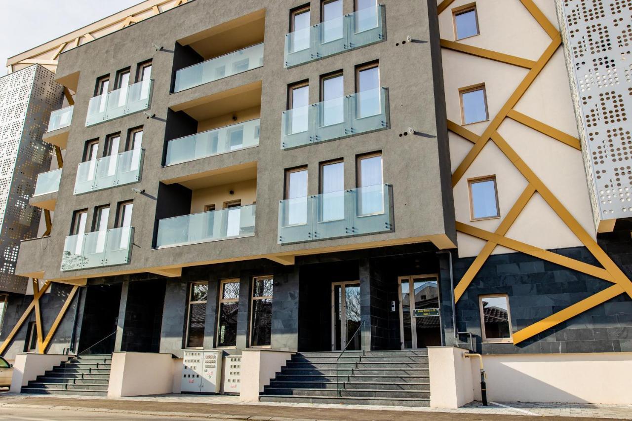 Samplus Central Apartment Крайова Екстер'єр фото