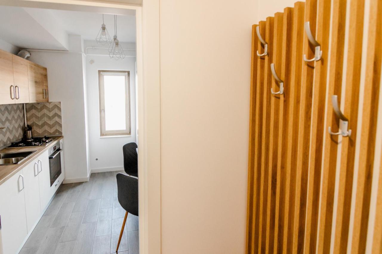 Samplus Central Apartment Крайова Екстер'єр фото